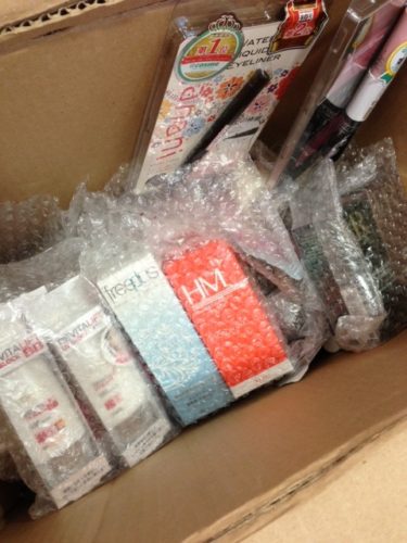 ダンボールいっぱいの化粧品をお買取りさせて頂きました(^^)